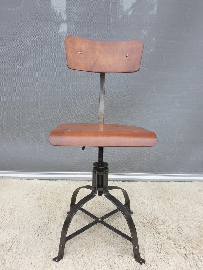 Chaise d'atelier Bienaise