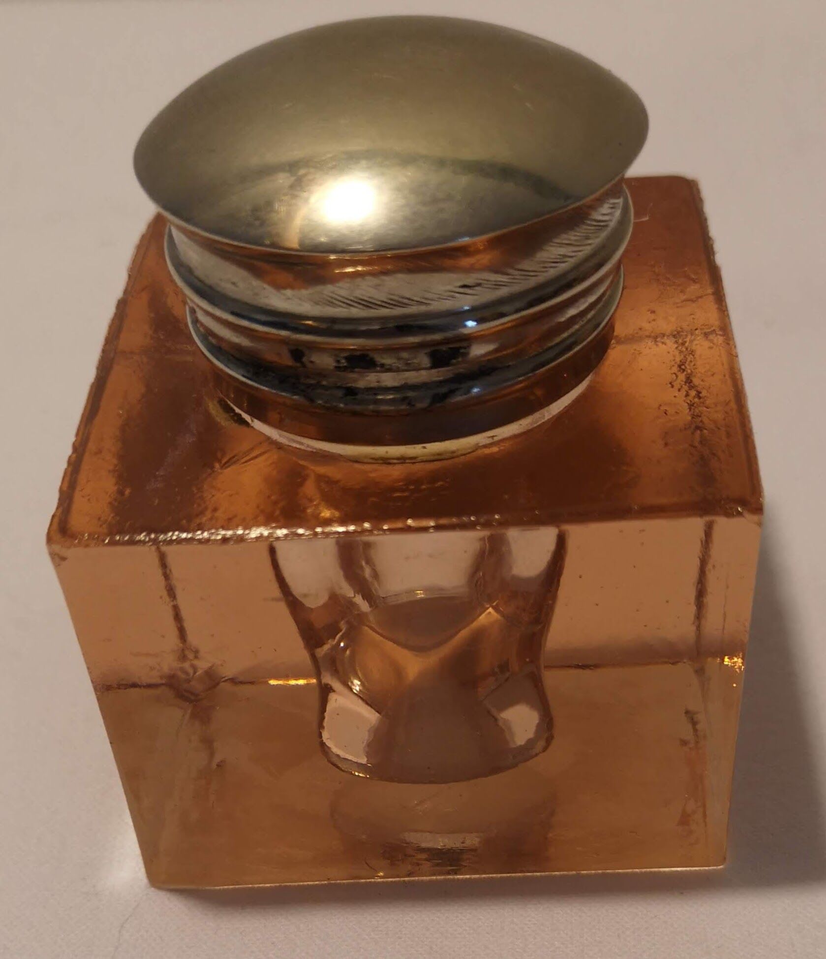 Pink crystal inkand and metal cap