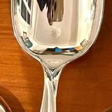 Christofle galea, 8 standard 19 cm spoons in very good condition.