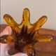 Vase en verre ambré