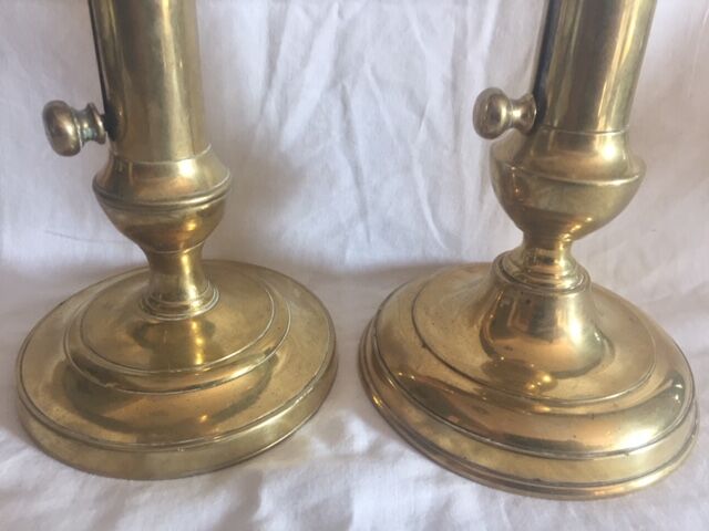 Set of 2 brass adjustable candleholders