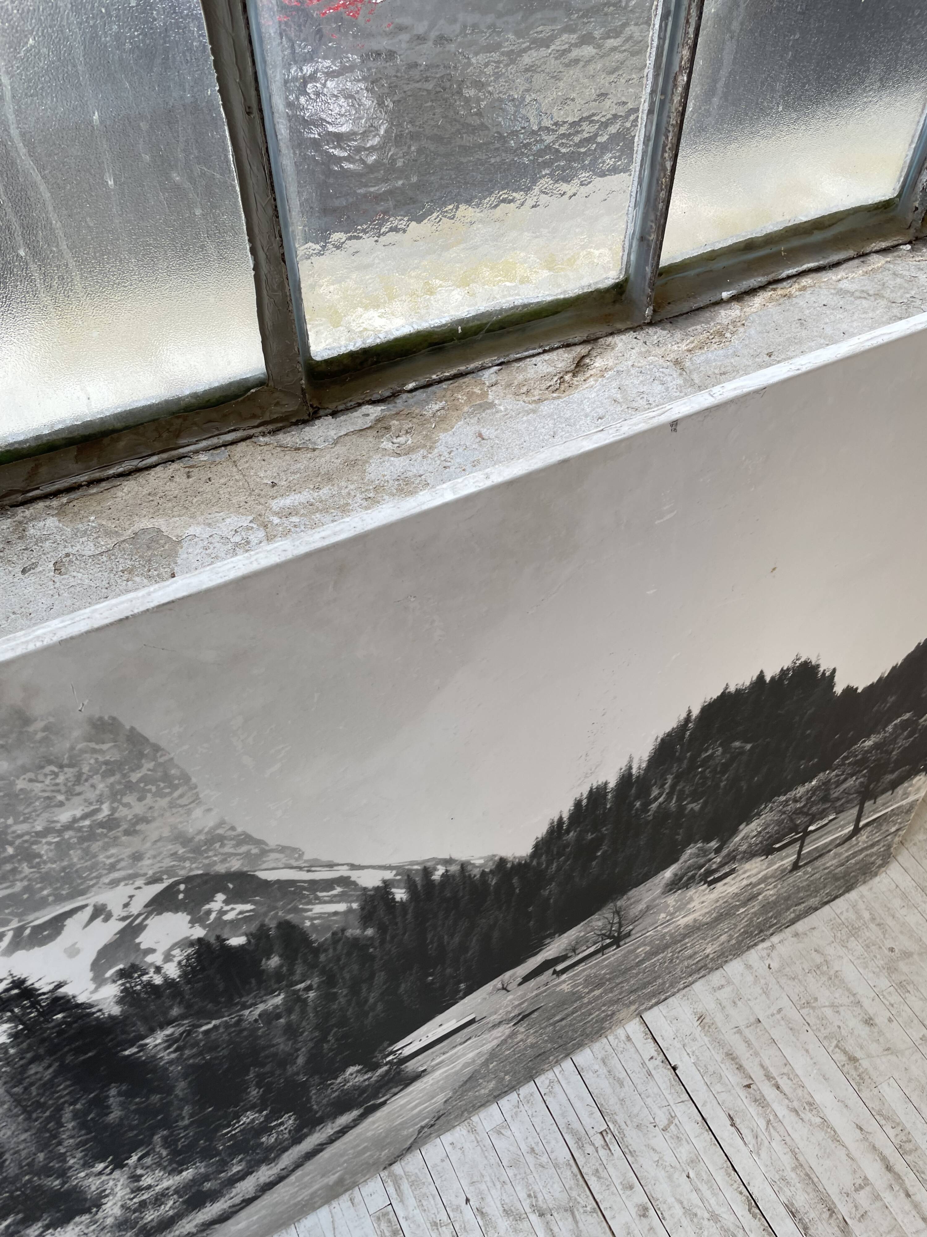 Old XXL black and white mountain photography