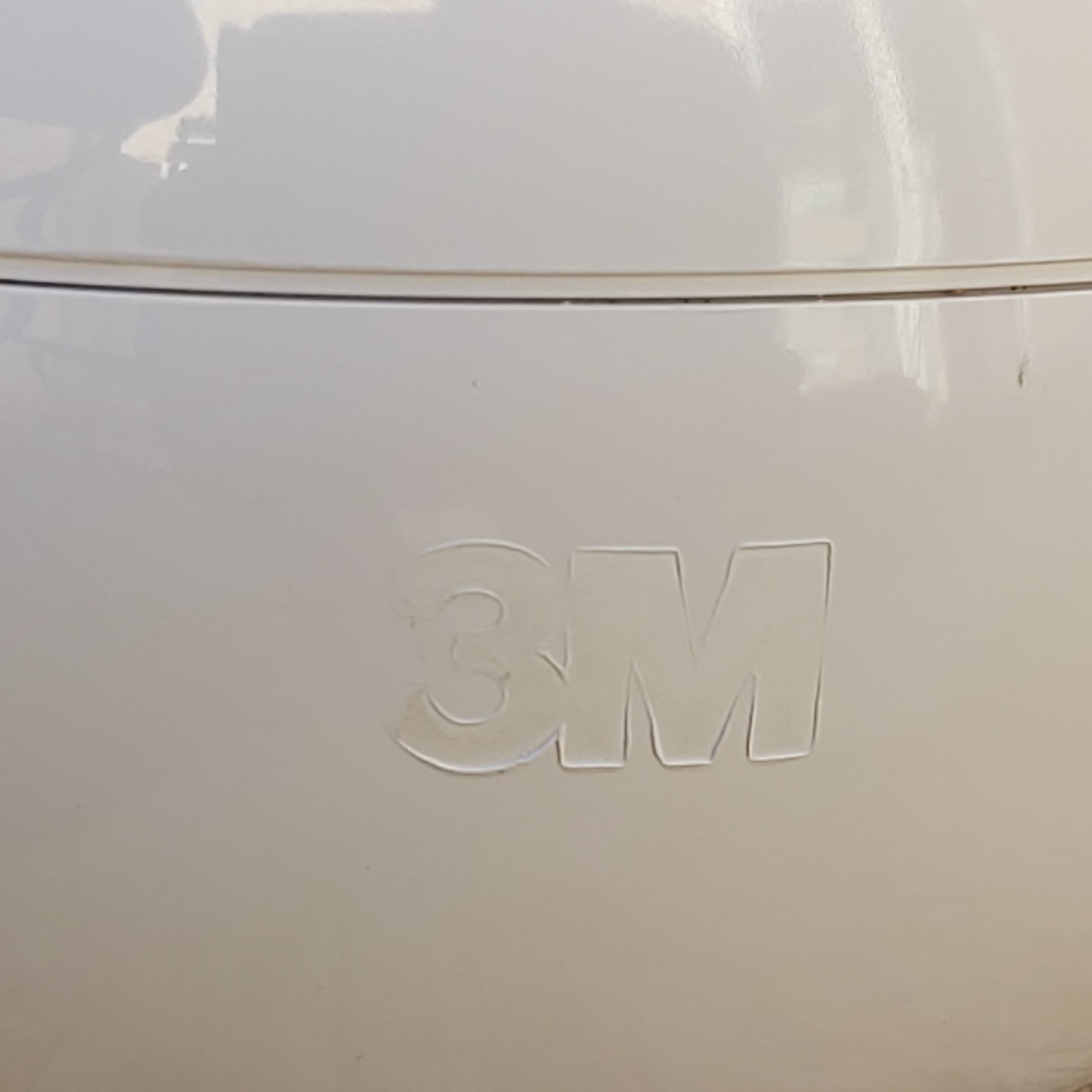 Didier Bernardin plastic tumblingo pen holder