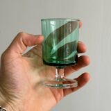 4 verres à liqueur en verre vert translucide