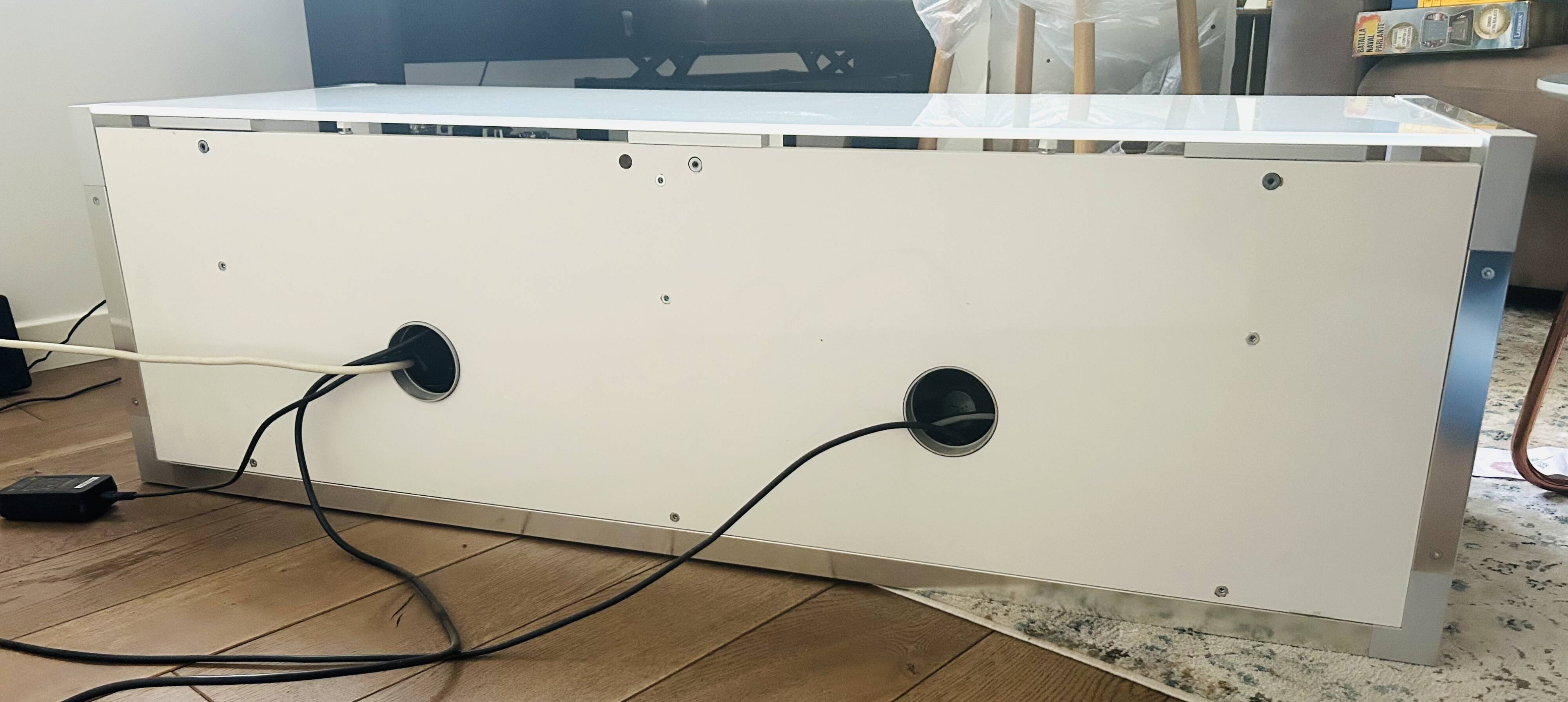 Meuble TV blanc laqué Ligne Roset