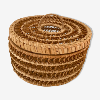 Vintage basket box in woven rattan