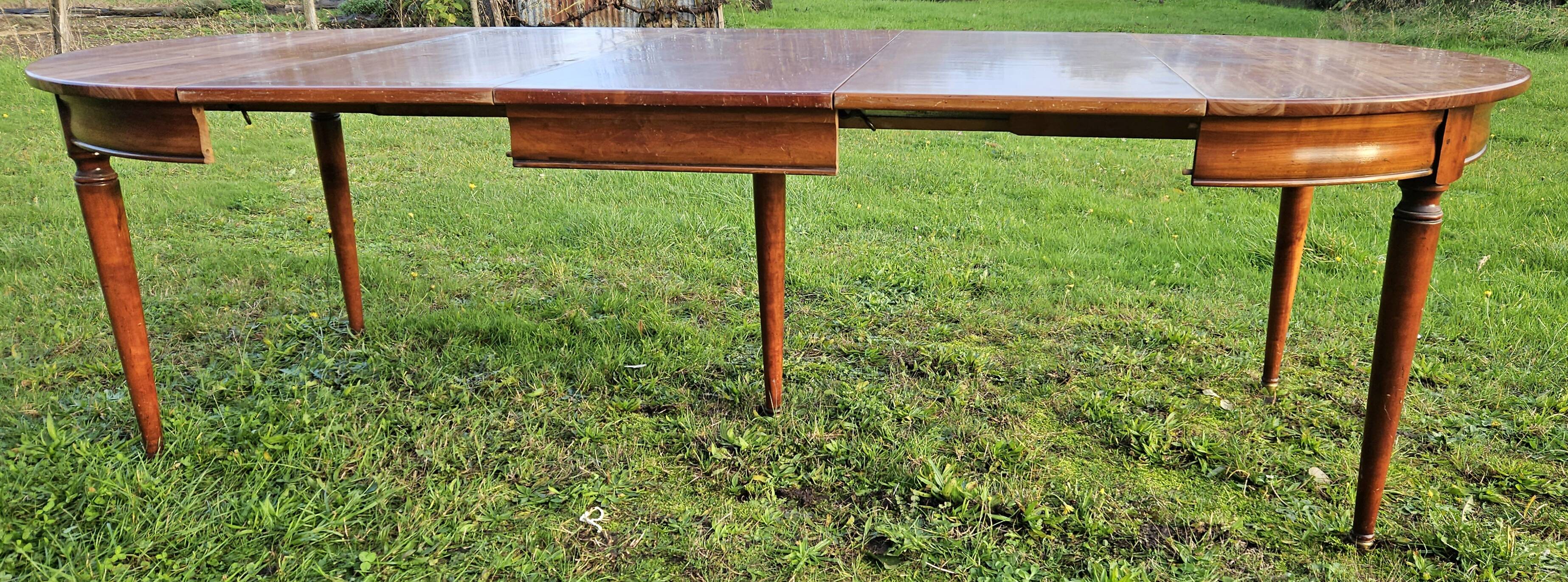 Table ronde avec rallonges