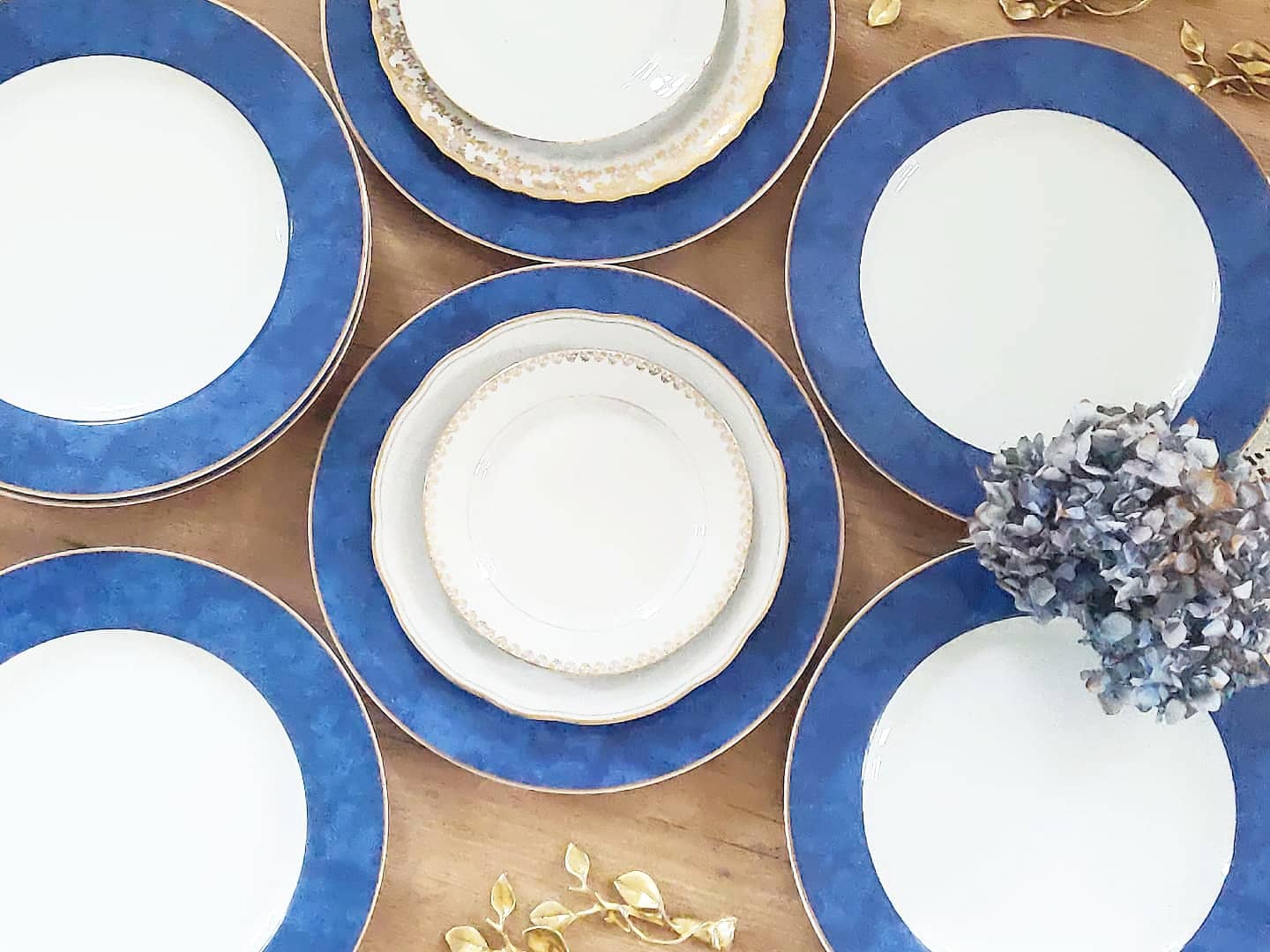 Set of 8 plates of presentation porcelain Bernardaud