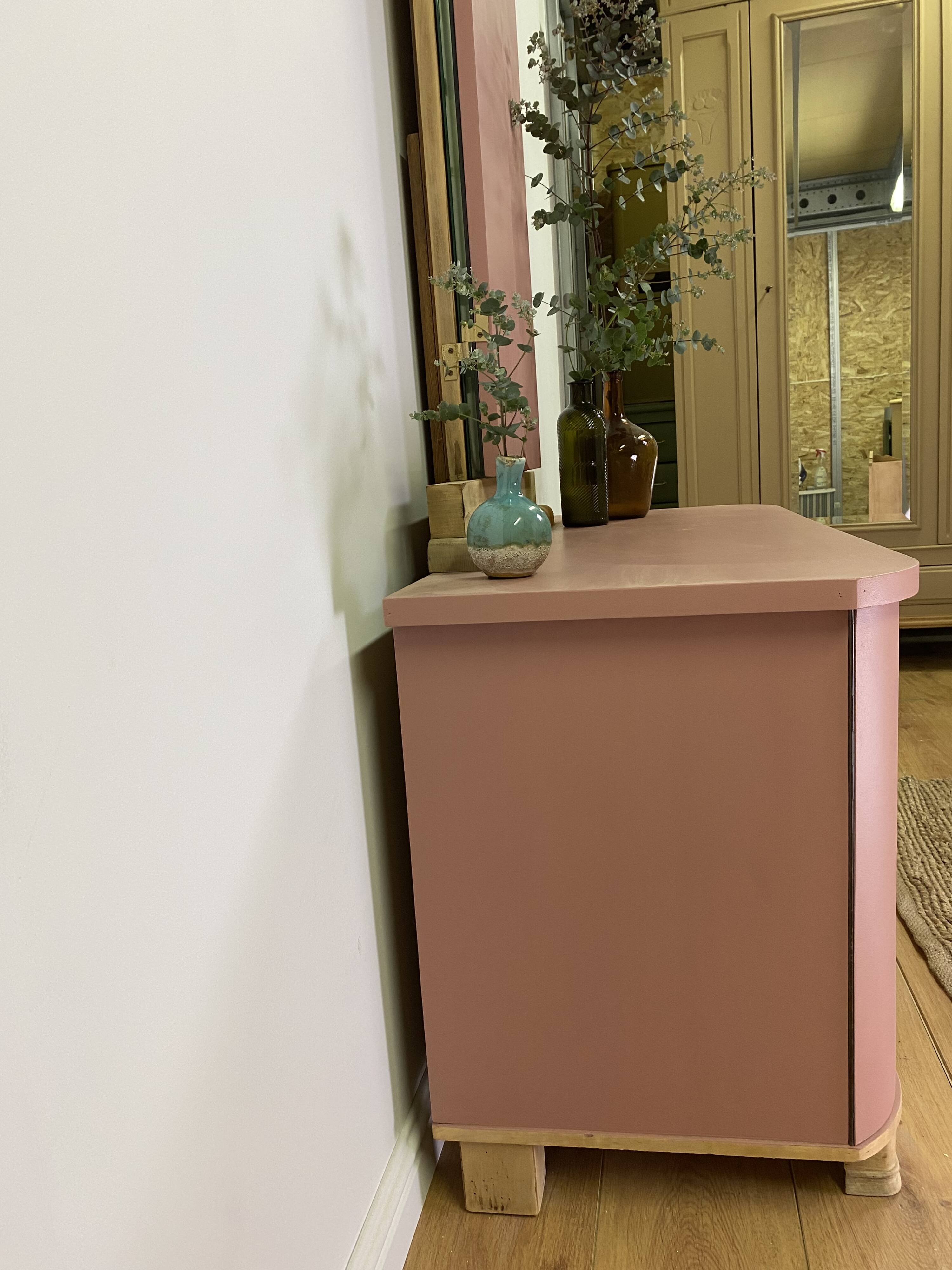 Vintage dressing table