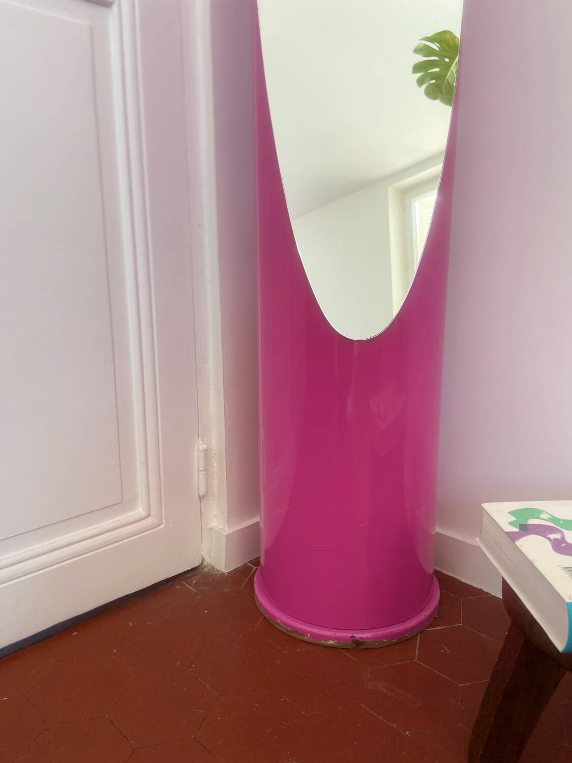 Space age lipstick mirror