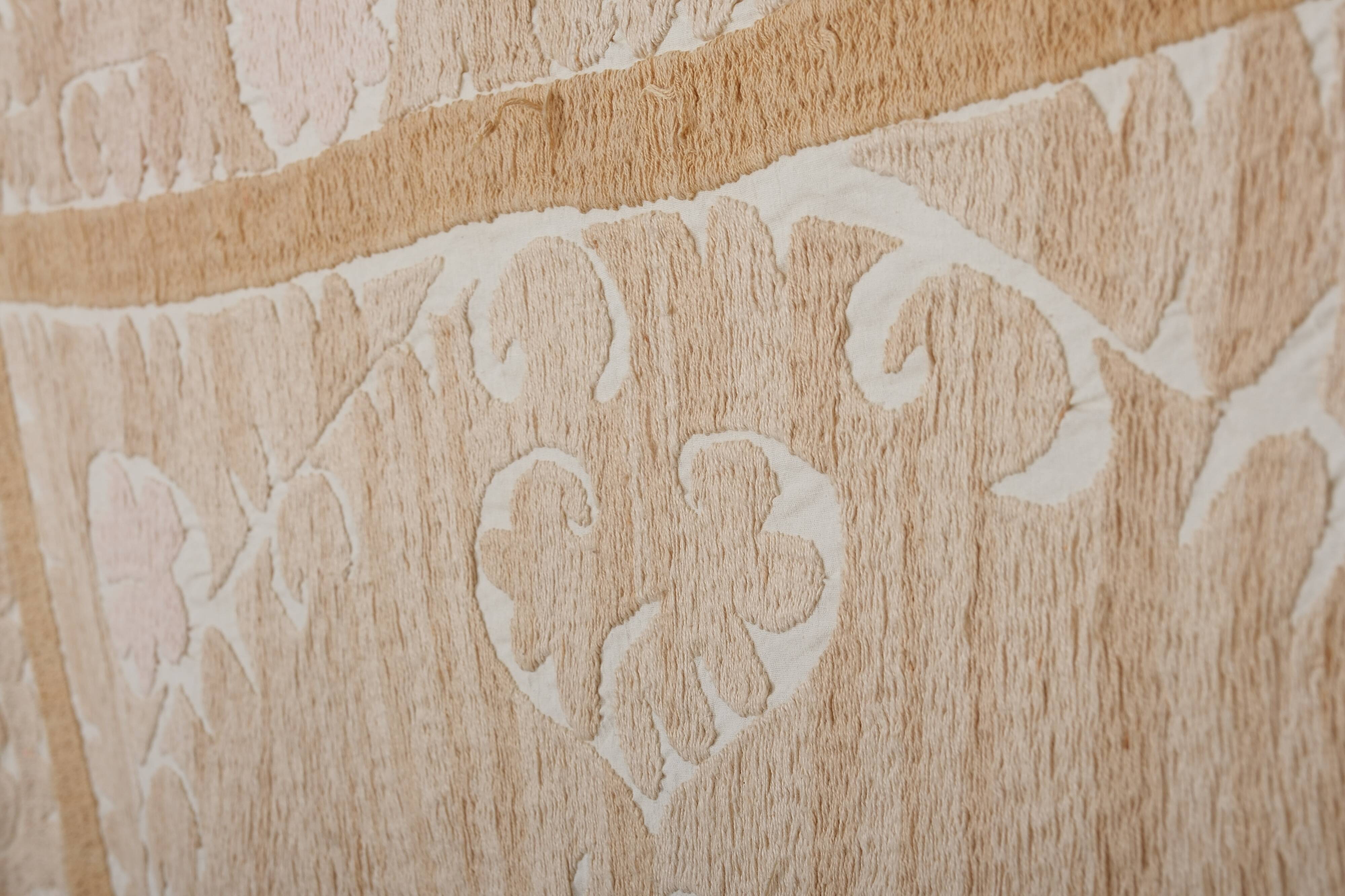 Hand knotted rug, vintage turkish rug 140x144 cm