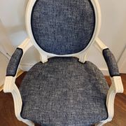 Traditionally Restored 19th Century Blue and White Chiné Medallion