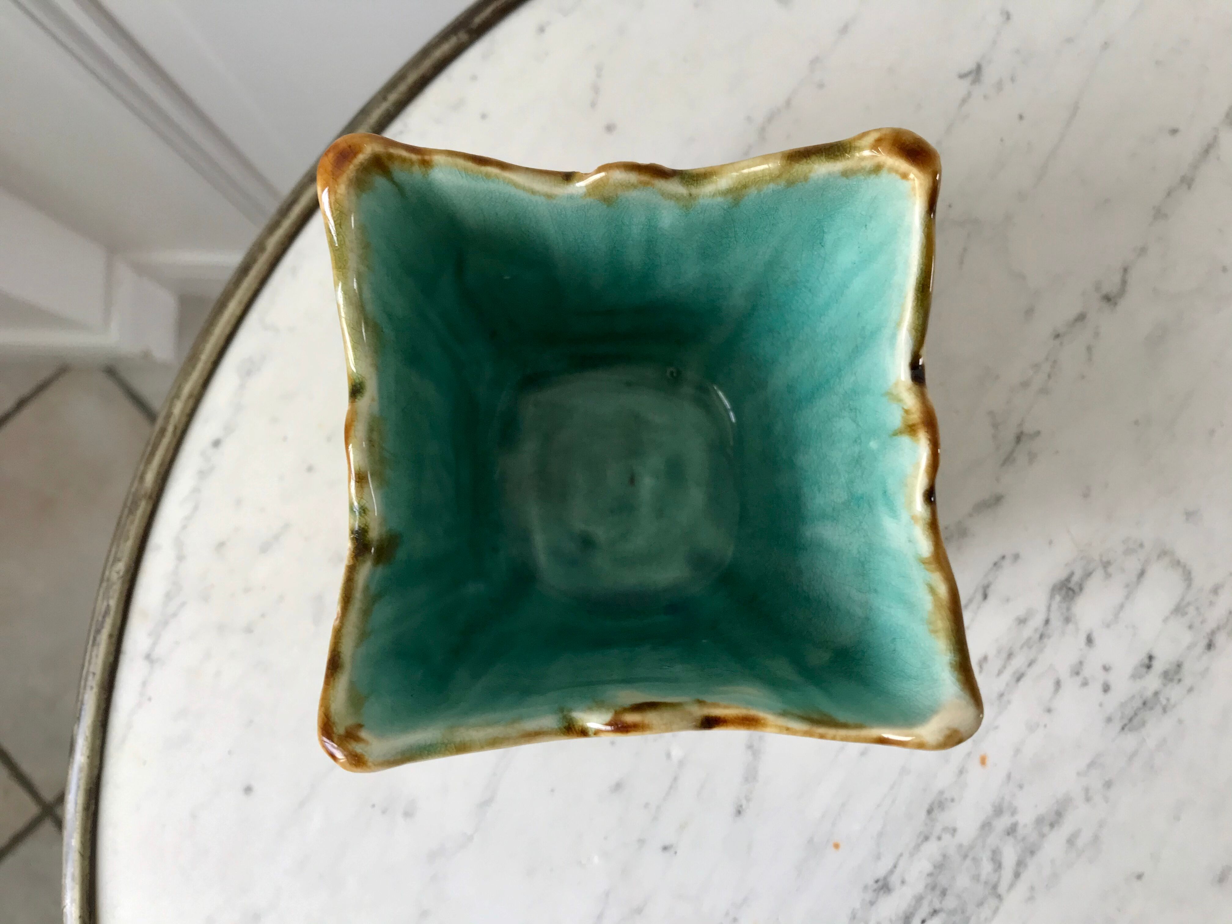 Pot cover in old slurry signed late nineteenth century