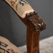 Paire de fauteuils en hêtre, style Louis XVI – début XXe