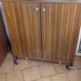 Low shoe cabinet