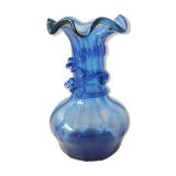 Vase en verre bleu soufflé
