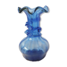 Vase en verre bleu soufflé