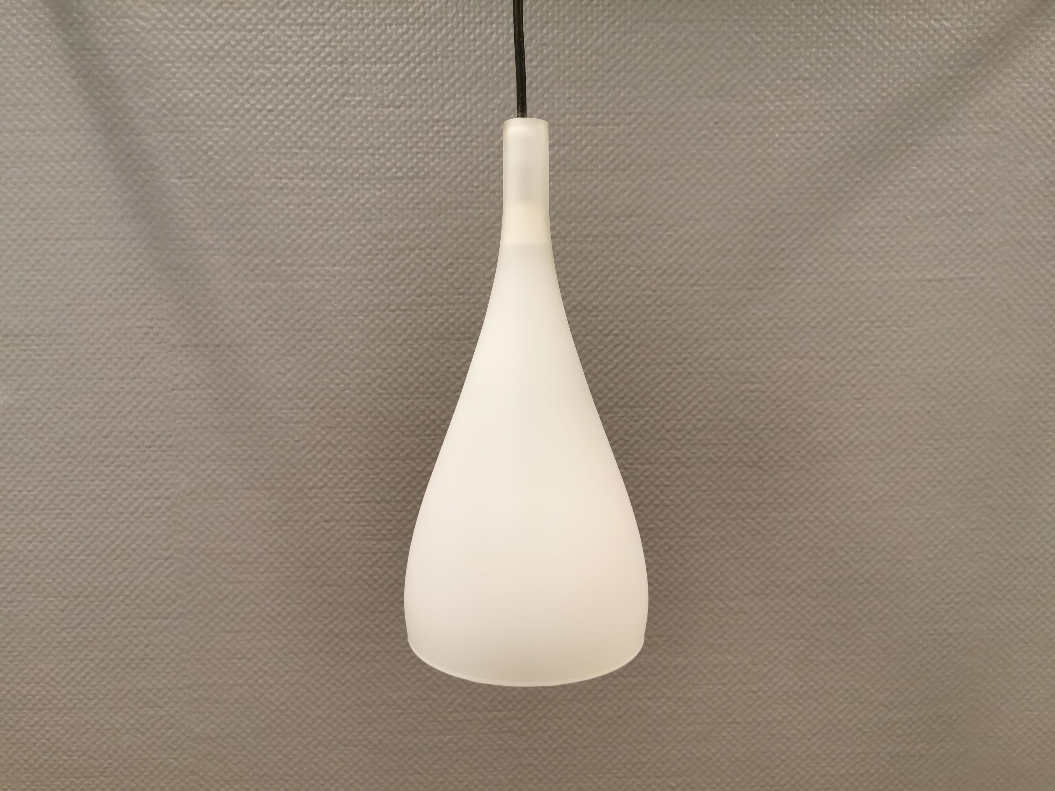 French hanging lamp in milky white glass, model Gin Fizz, produced by SCE.