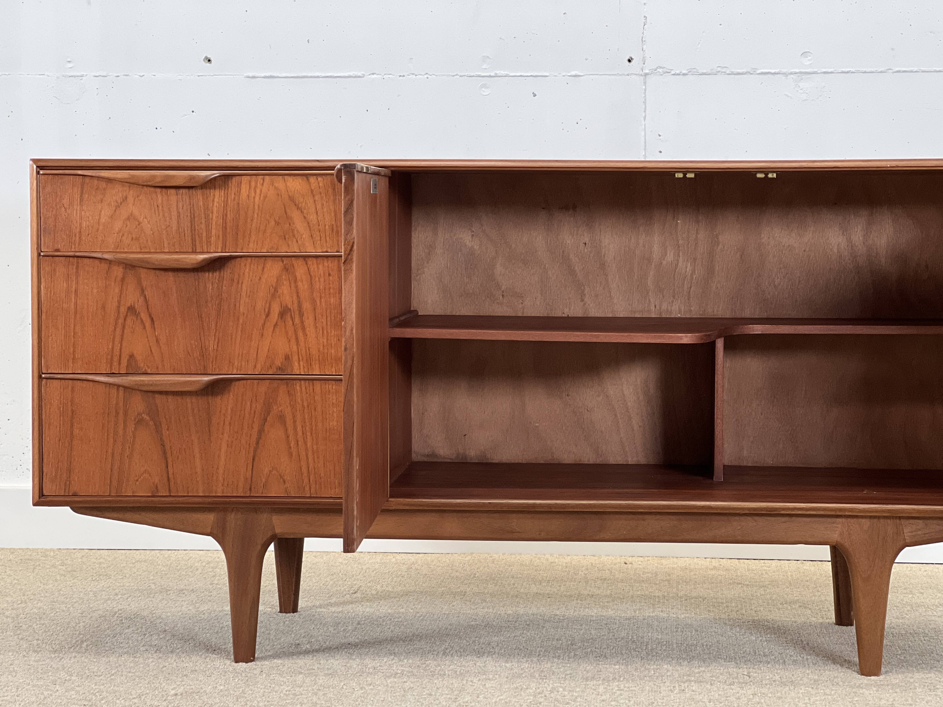 Small sideboard (Moy by McIntosh)