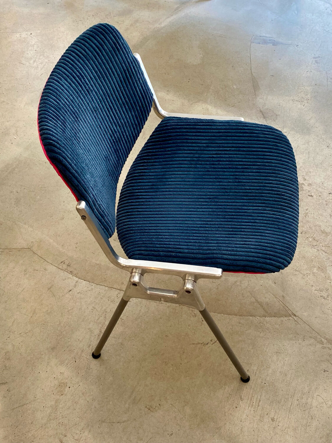 LSC 106 chair by G. Piretti