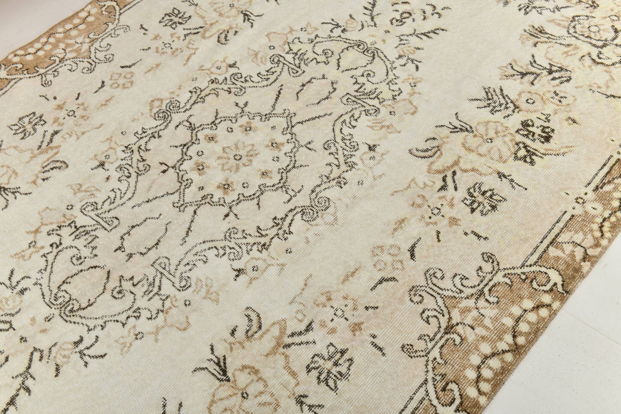 All-Over Floral Pattern Beige Brown Turkish Rug, 166x285Cm