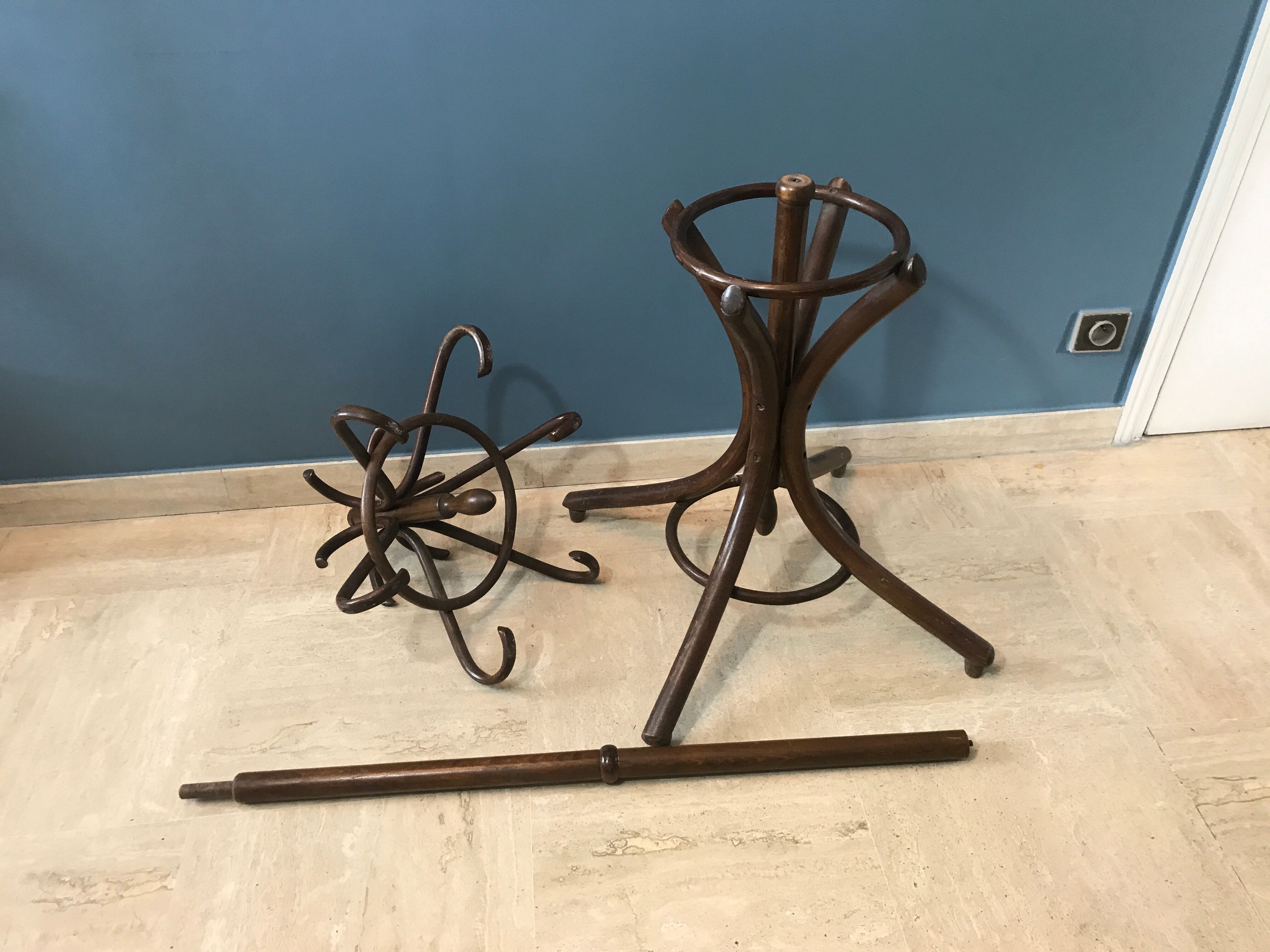 Porte manteau perroquet en bois courbé début XXème siècle