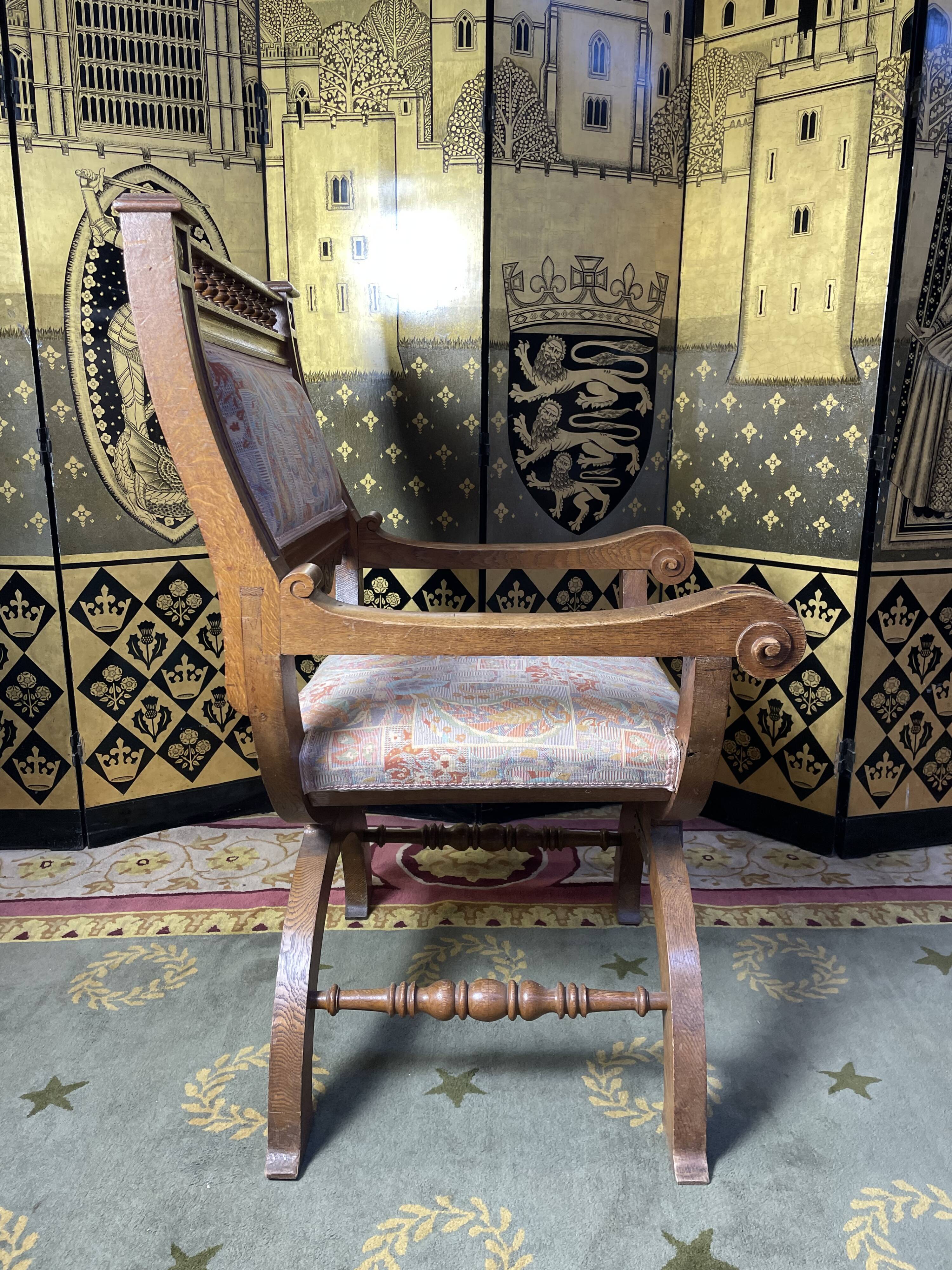 Fauteuil Dagobert « Curule » chêne