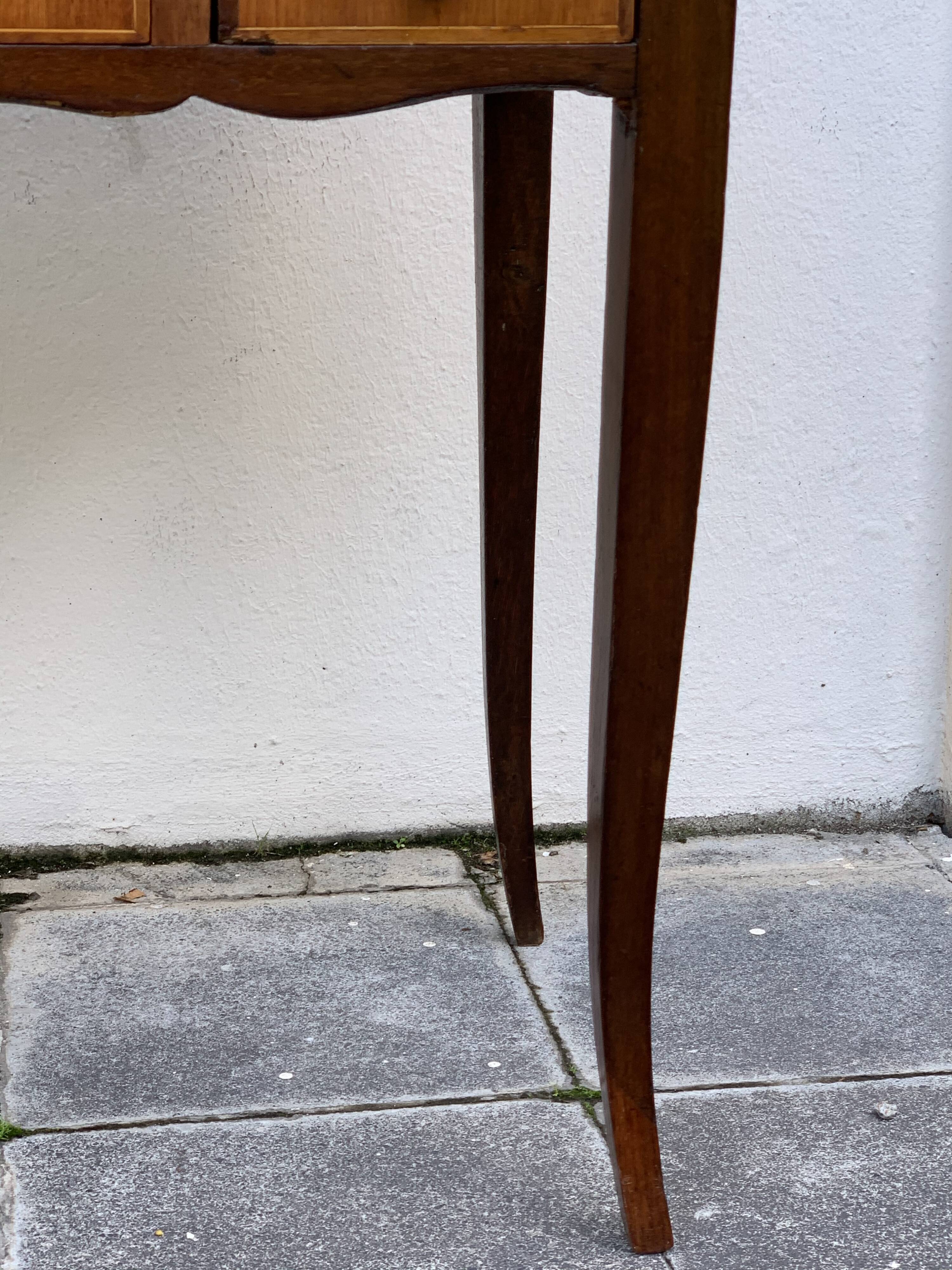 Hairdresser Louis XVI in marquetry and bronze