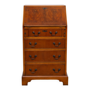 Petit secrétaire en