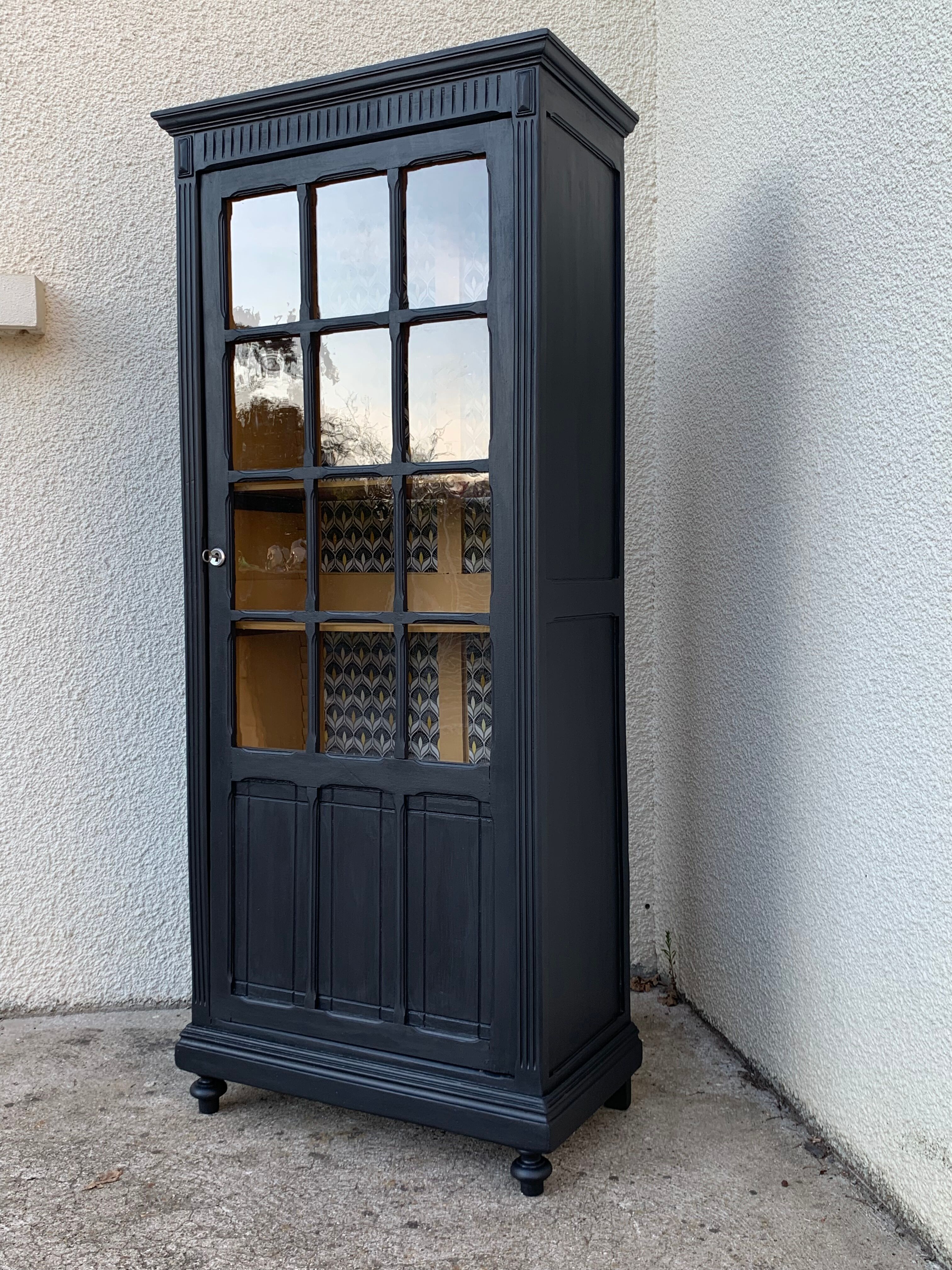 Parisian wardrobe black glass