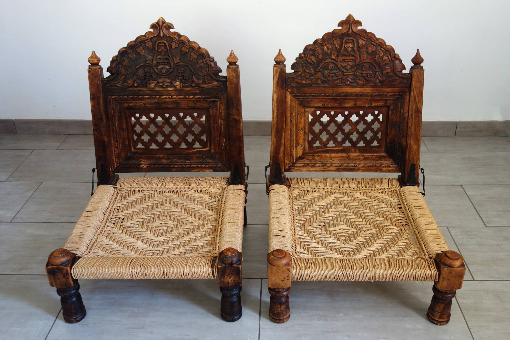 2 chaises traditionnelles Pida, Inde, années 50/60