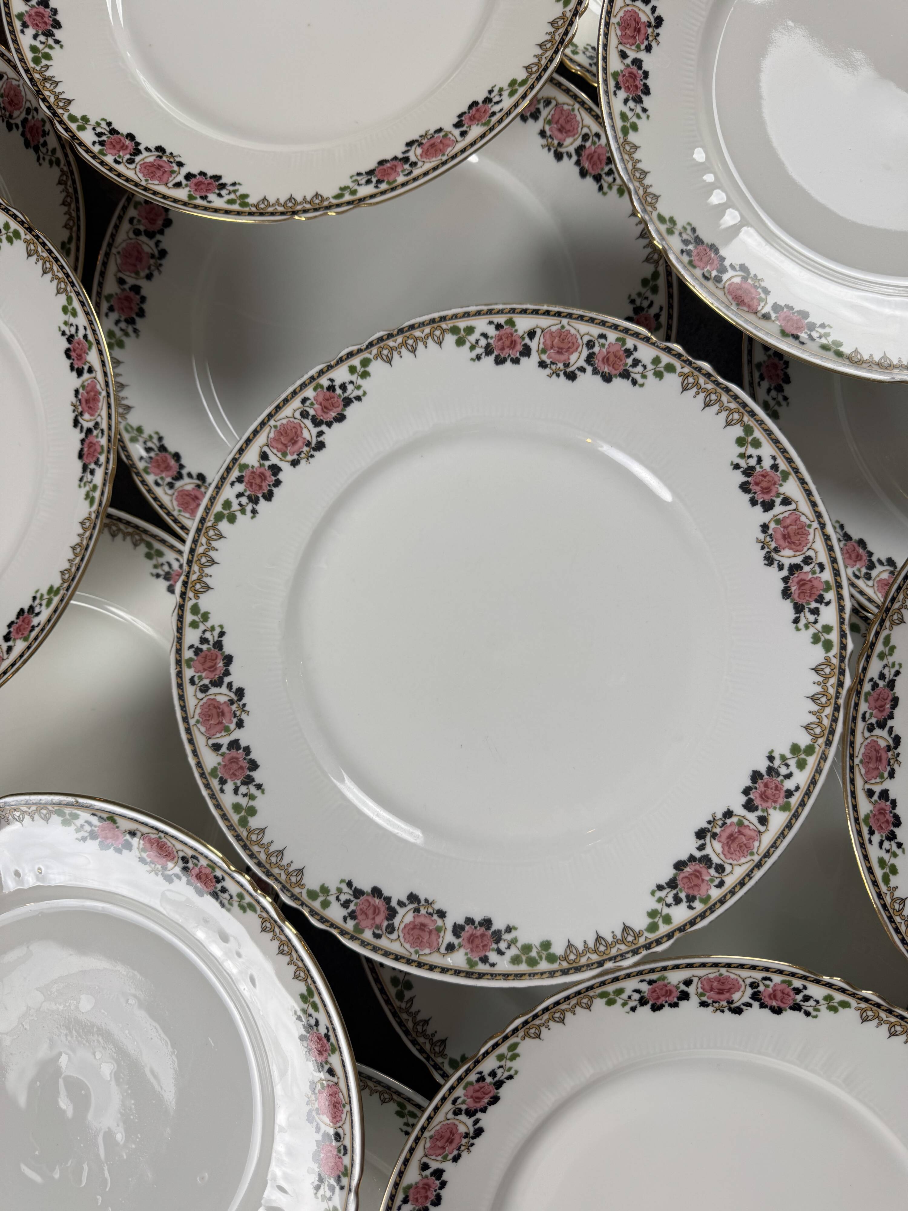 66-piece Limoges porcelain service, mid-20th century