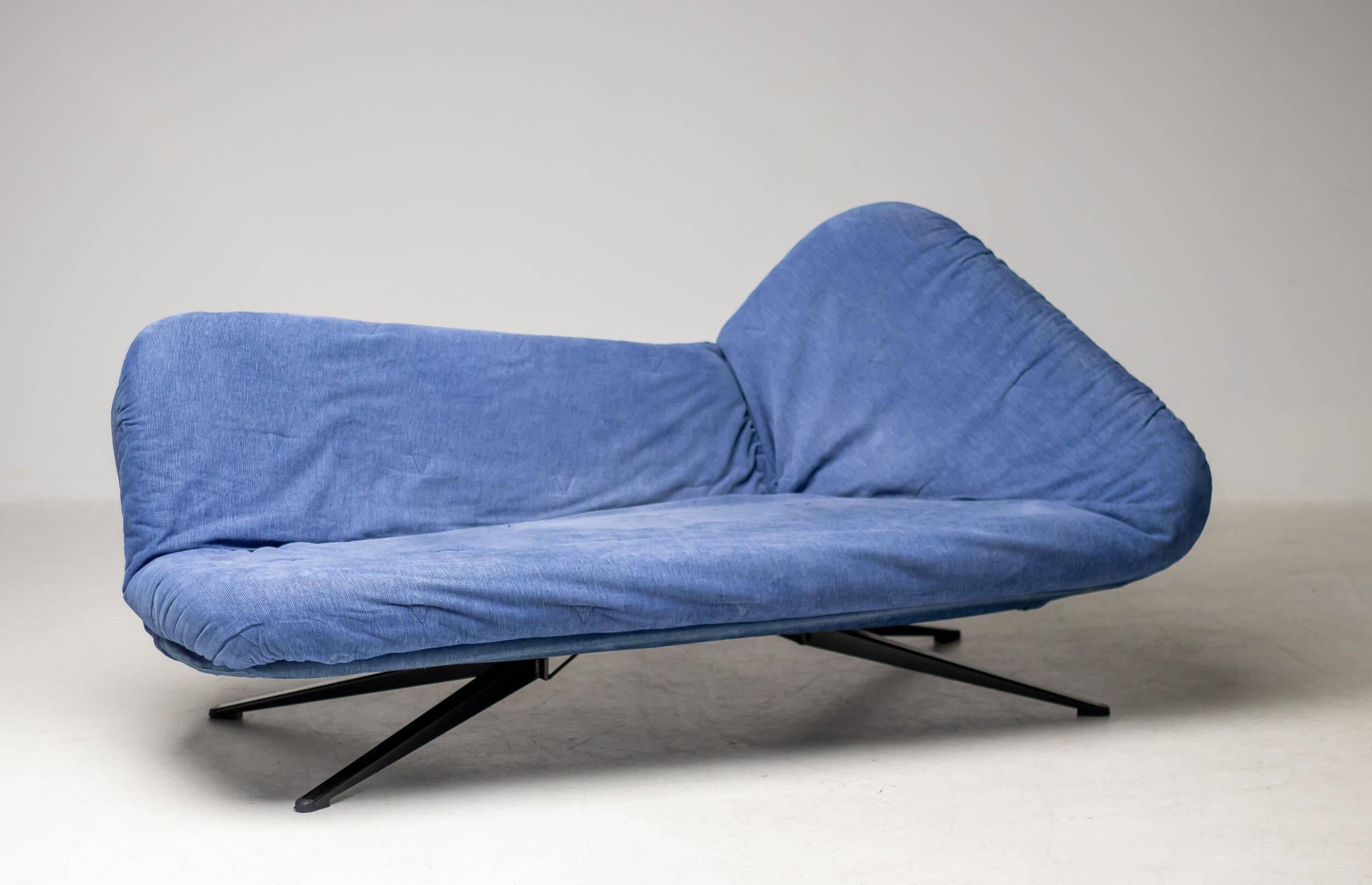 Arflex "Ribalta" adjustable daybed by Fabrizio Ballardini - Italian Versatility