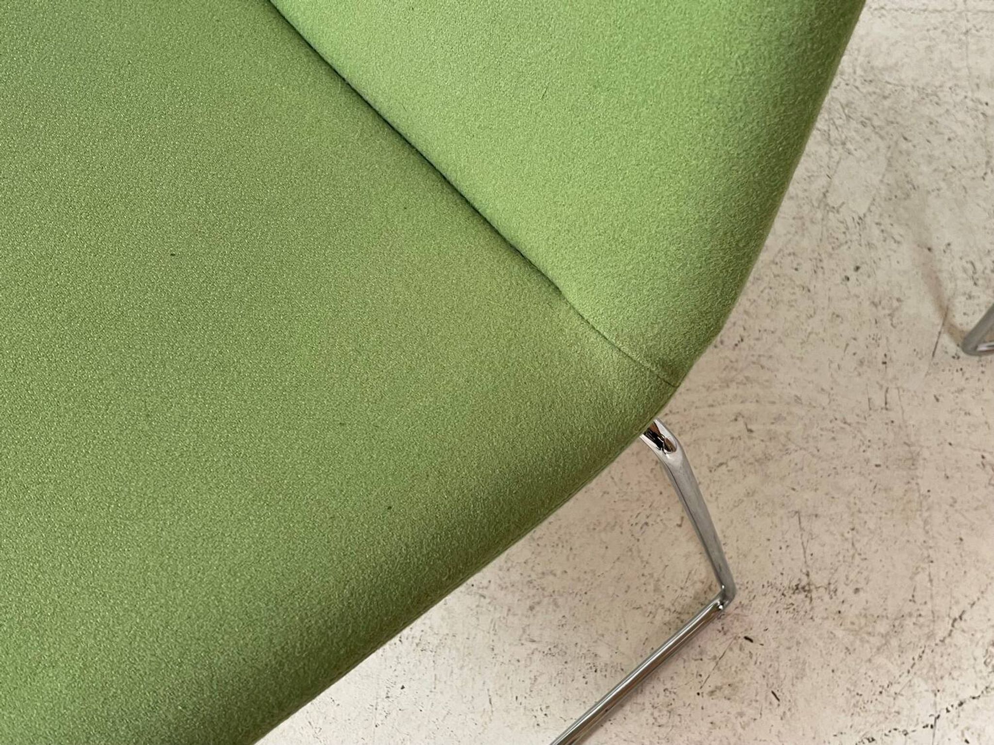 Chaise Cosmos B&B italia par Jeffrey Bernett