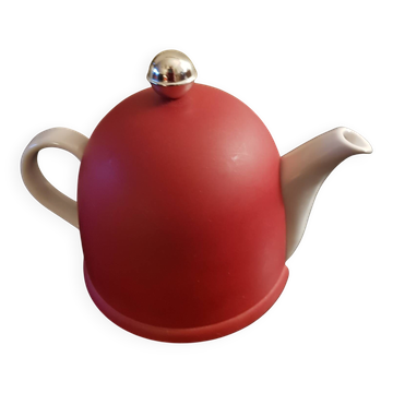 Porcelain teapot with thermal lid