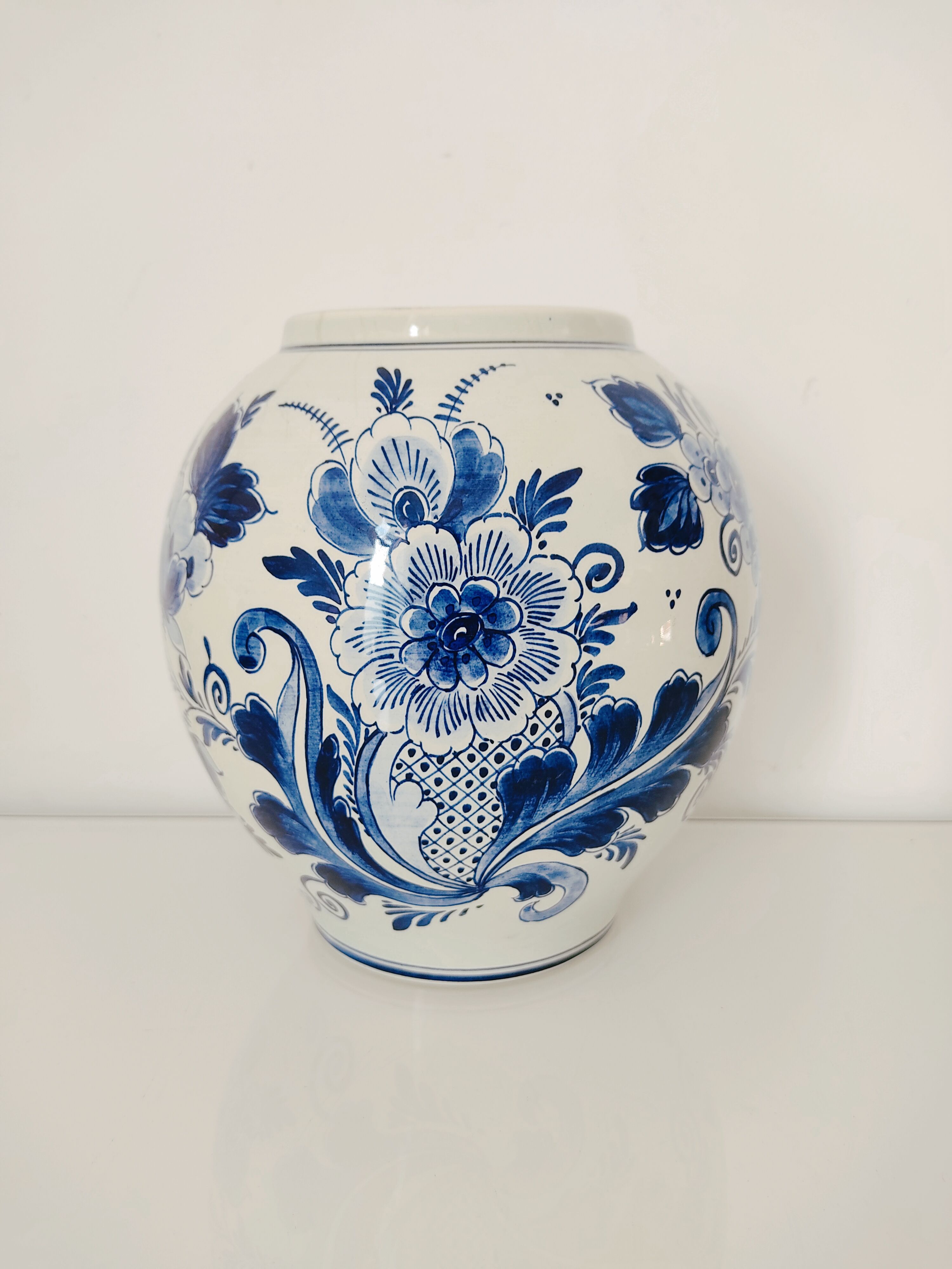 Delft earthenware vase floral decoration