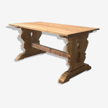 Natural wood dining table type monastery