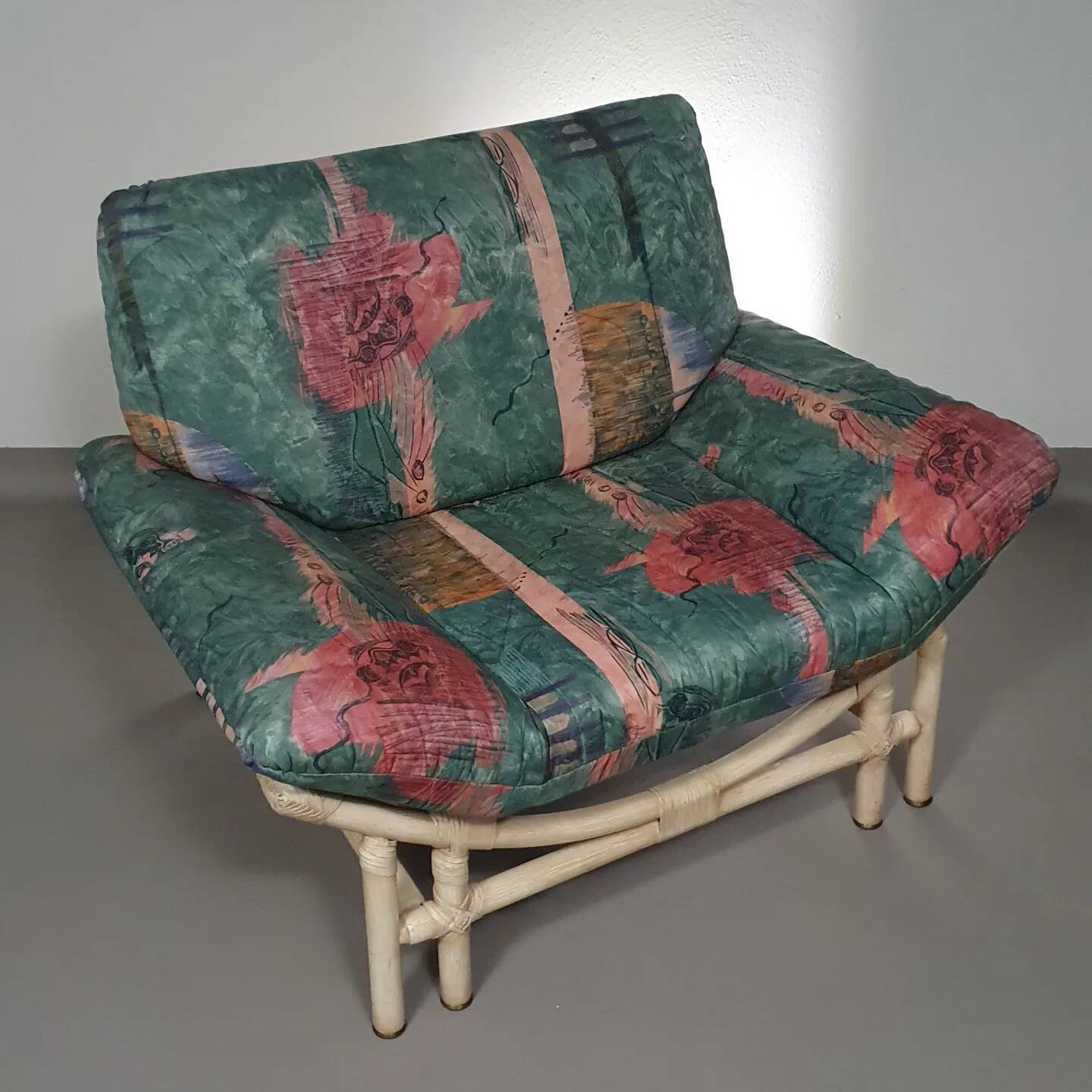 Large bamboo / rattan love seat 80's