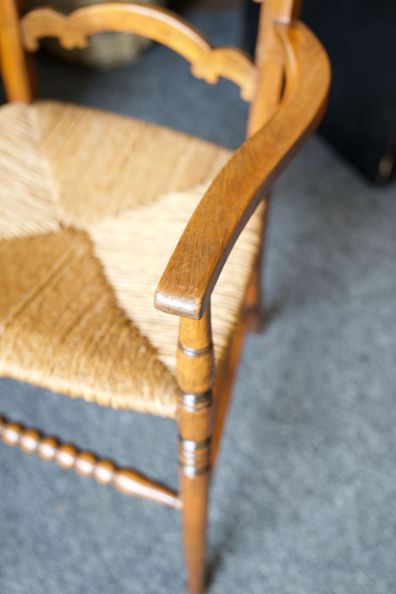 Arts & crafts solid oak ladder back occasional chair with rush seat