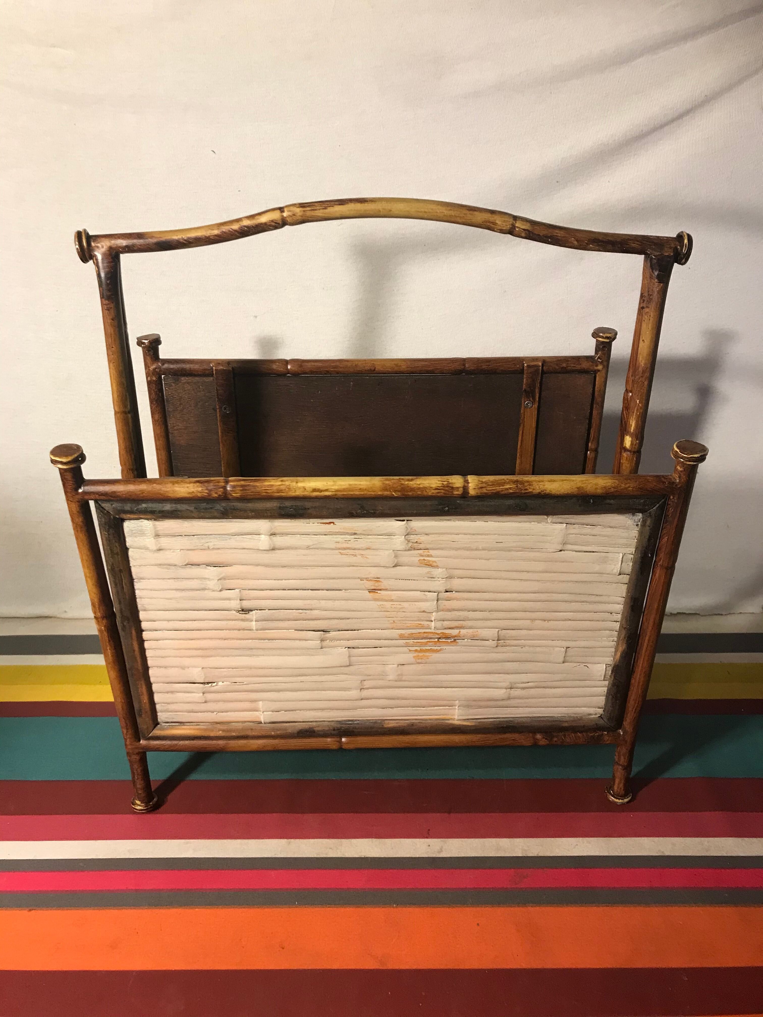 Magazine rack in bamboo structure