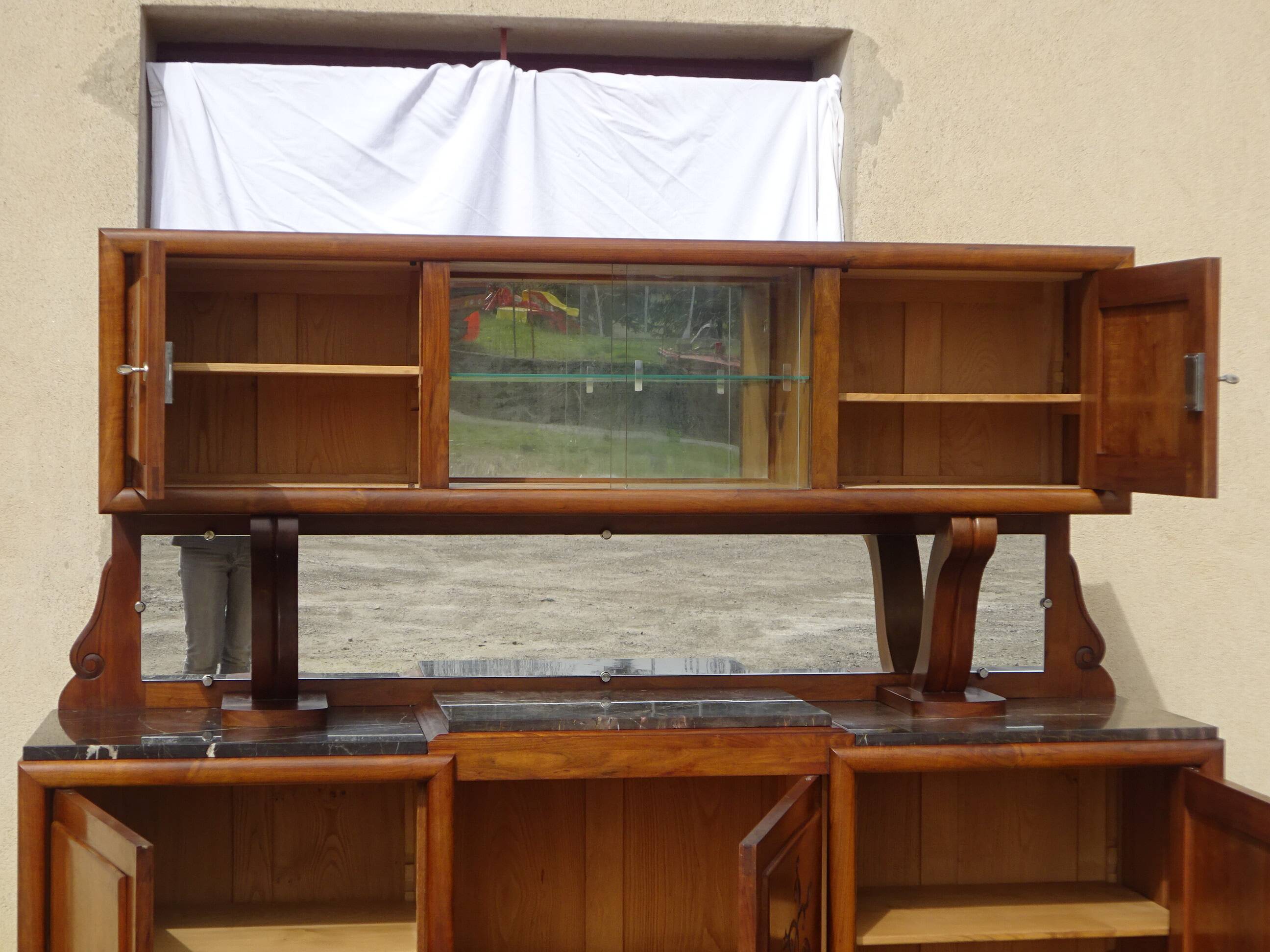 Large two-body buffet in walnut and black marble
