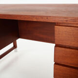 Teak desk design by Kai Kristiansen scandinavian design of the 1970s