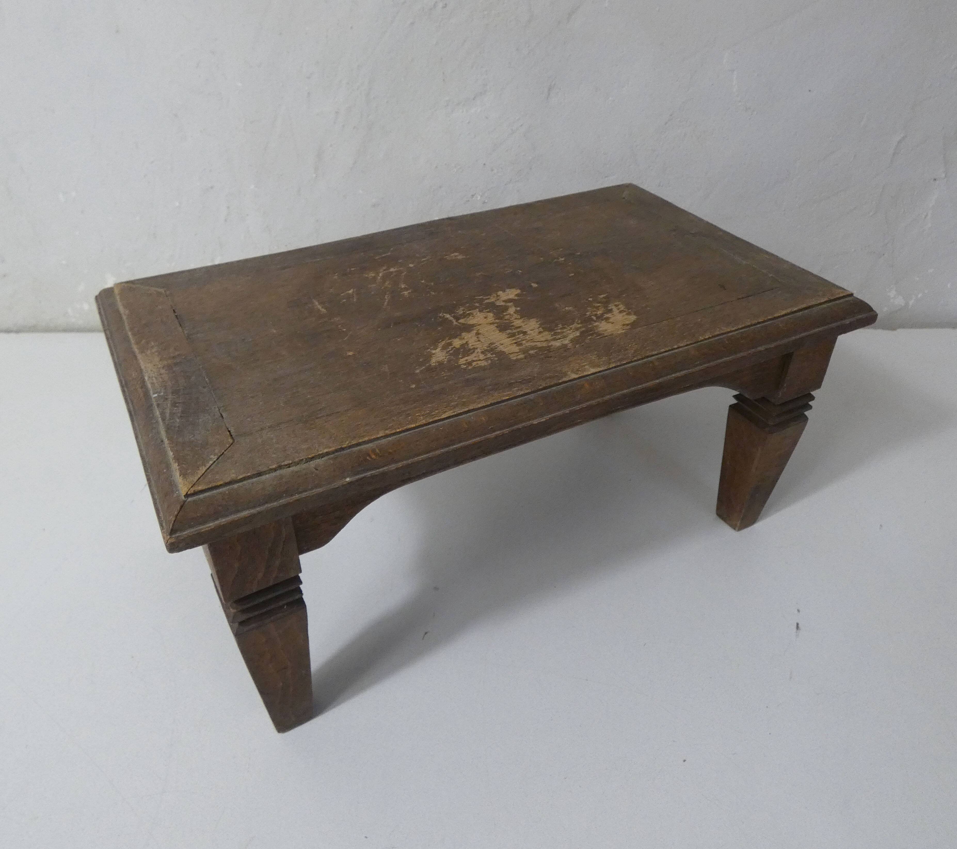 old small wooden bench step