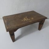 old small wooden bench step