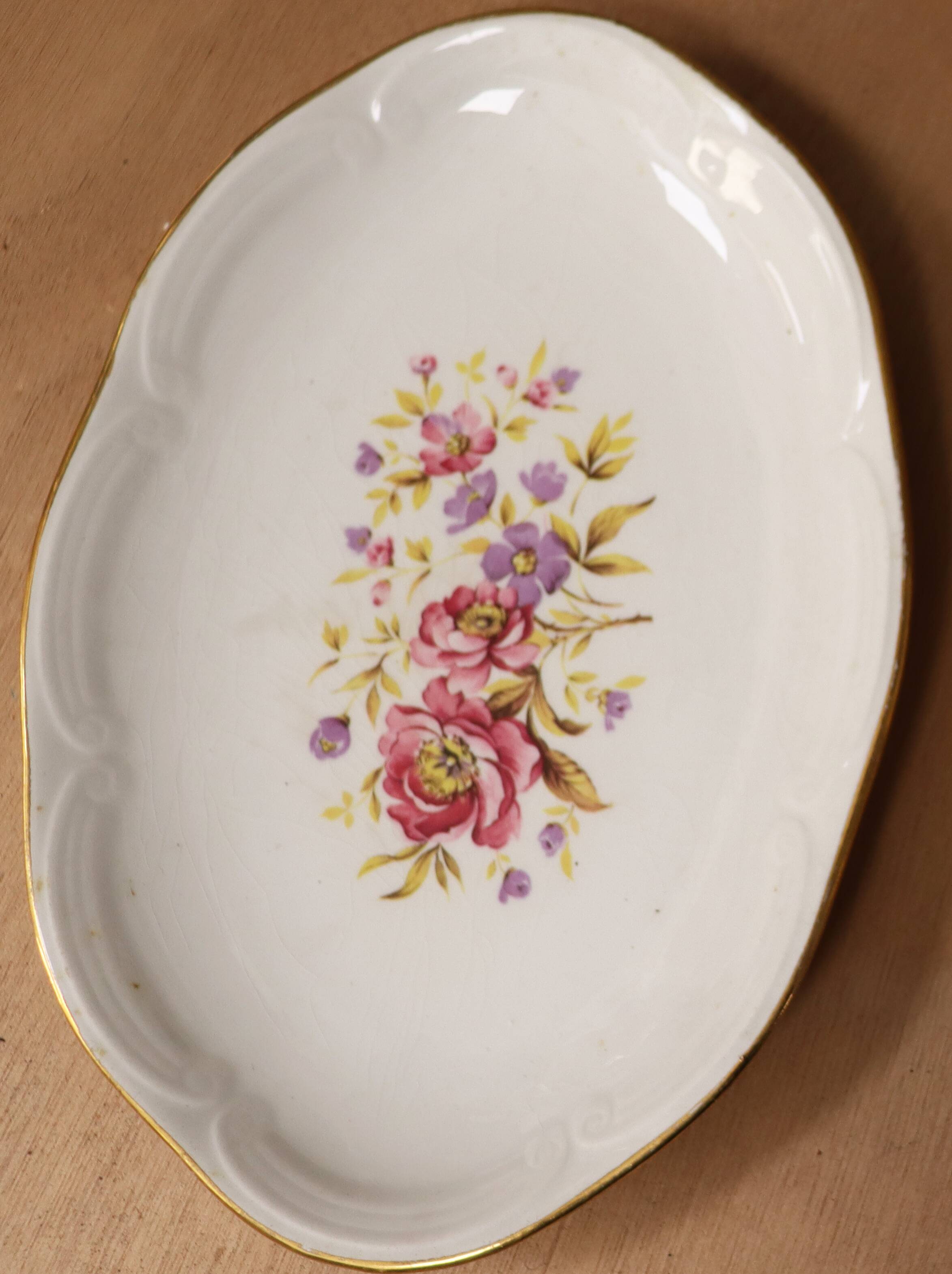 set of 2 vintage dishes