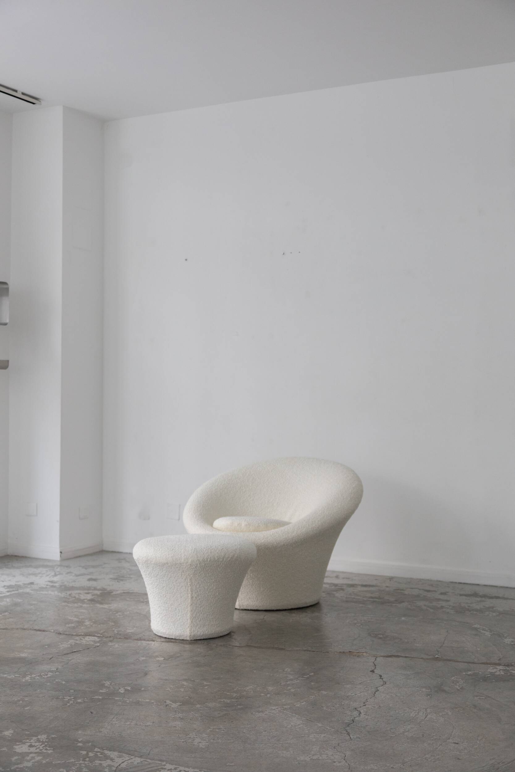 Mushroom armchair by Pierre Paulin for Artifort