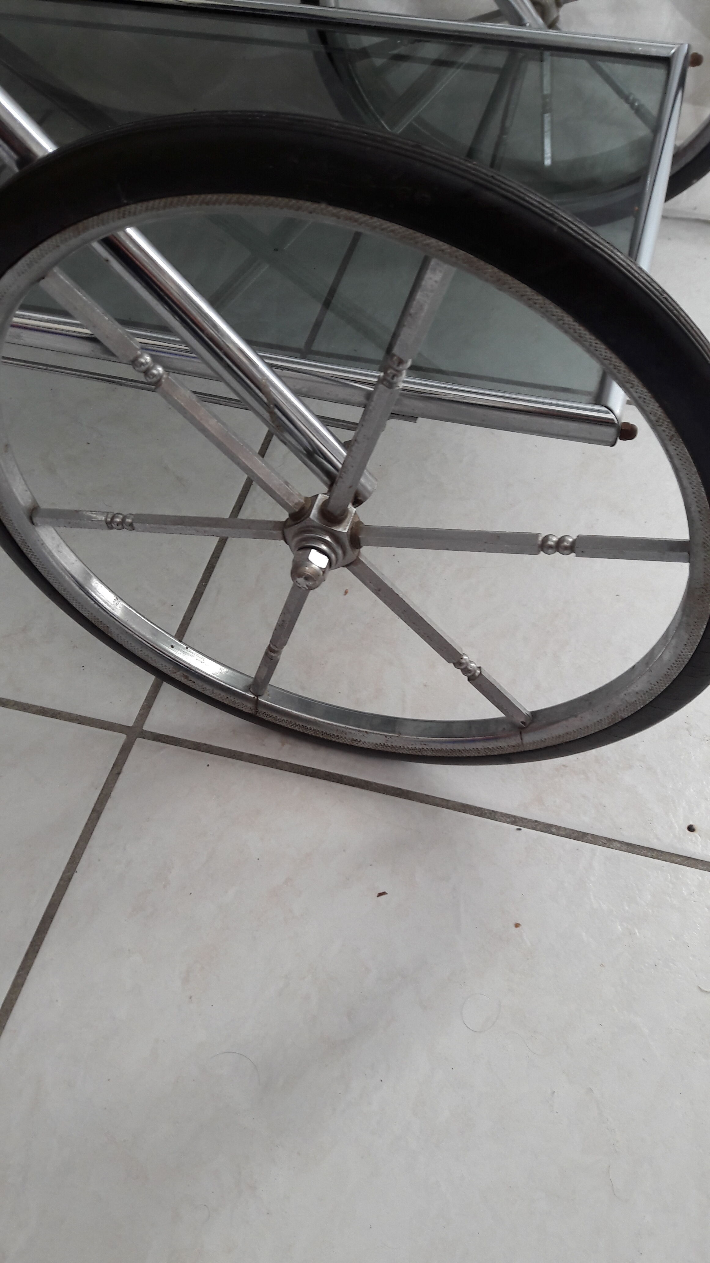 Smoked glass service