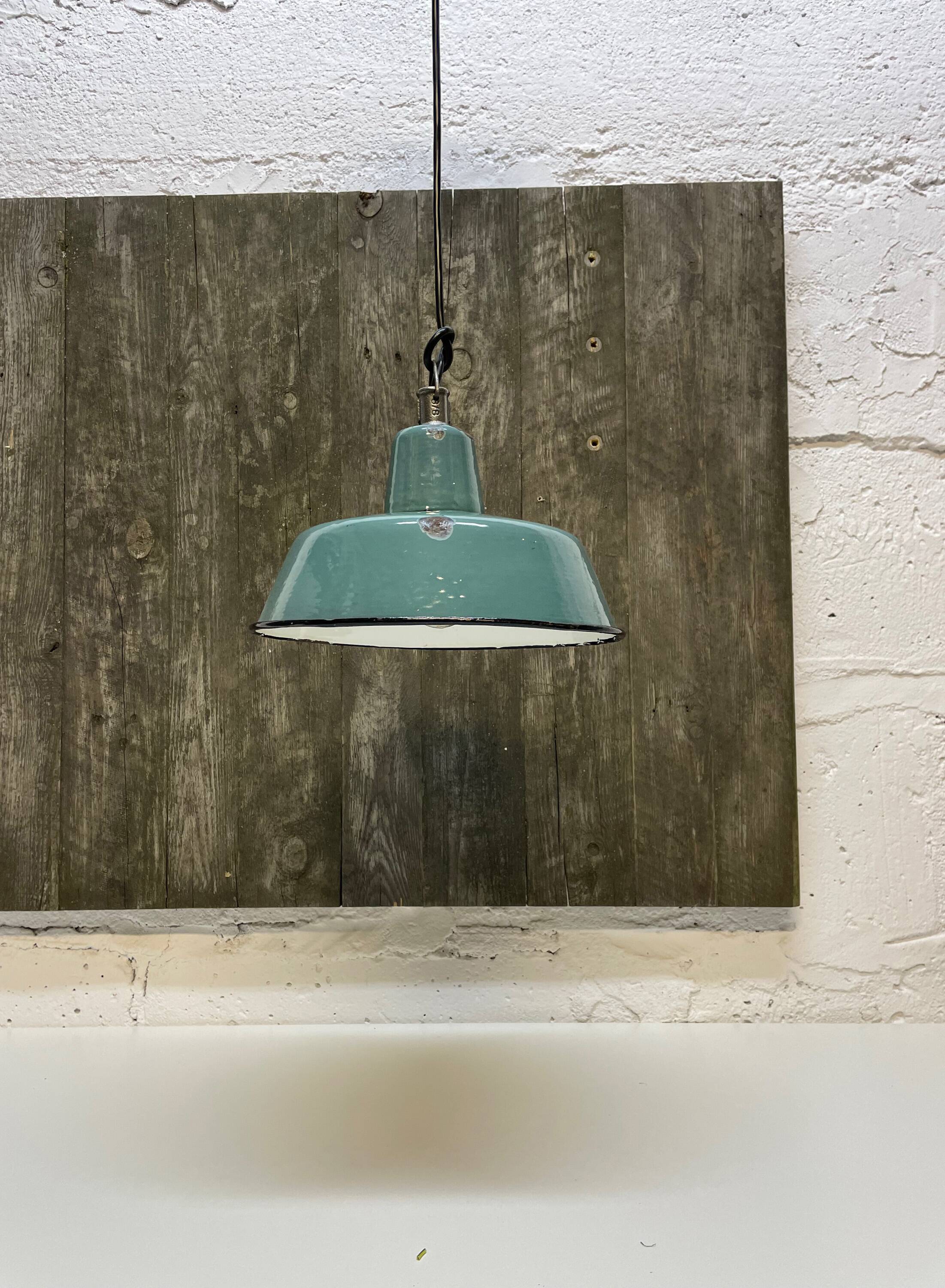Industrial enamelled hanging lamp, 1960's