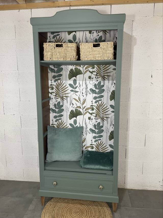 Old bookcase shelf