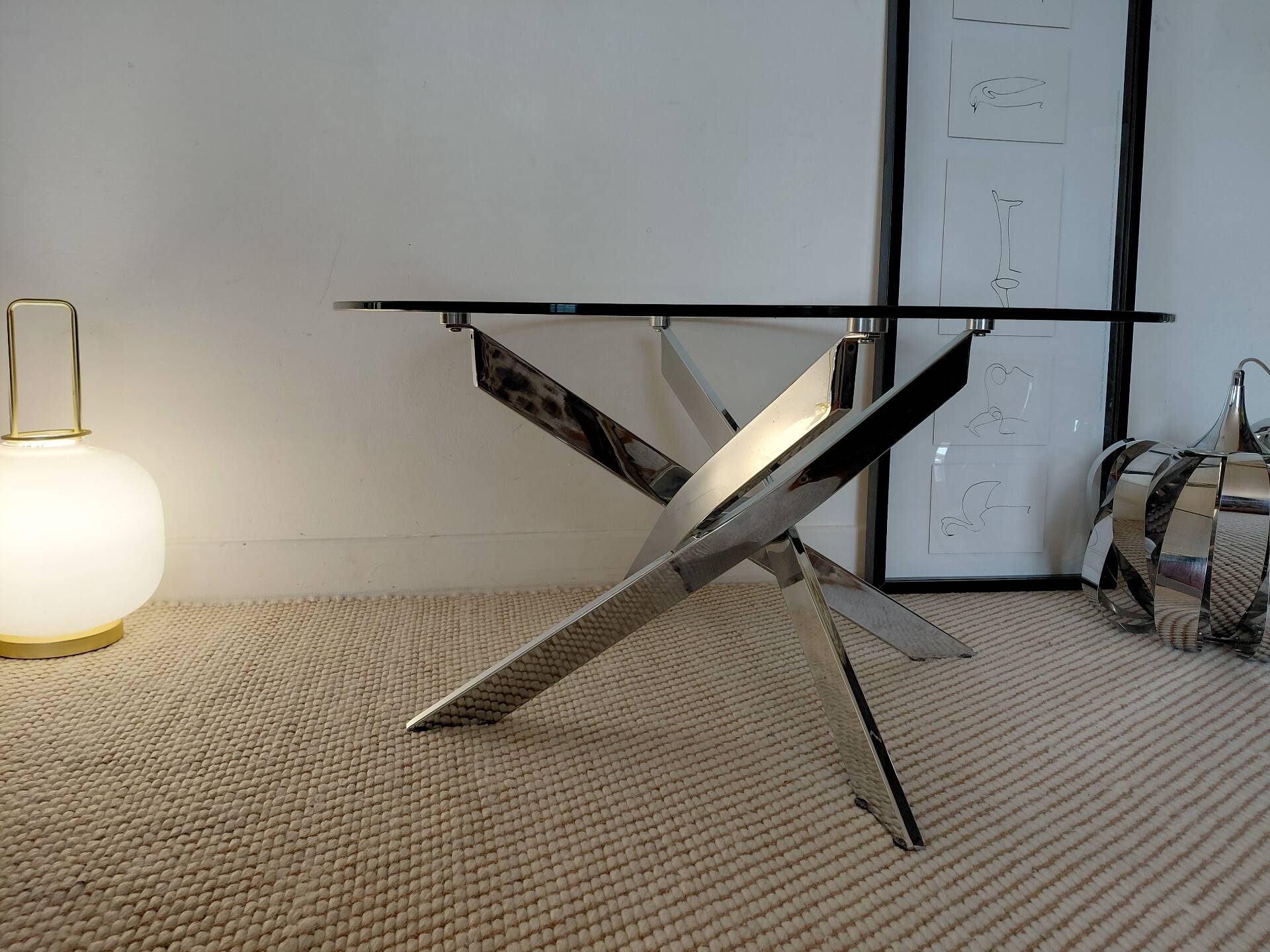 Table basse ronde Space Age acier chromé, verre, piètement hélice 70s